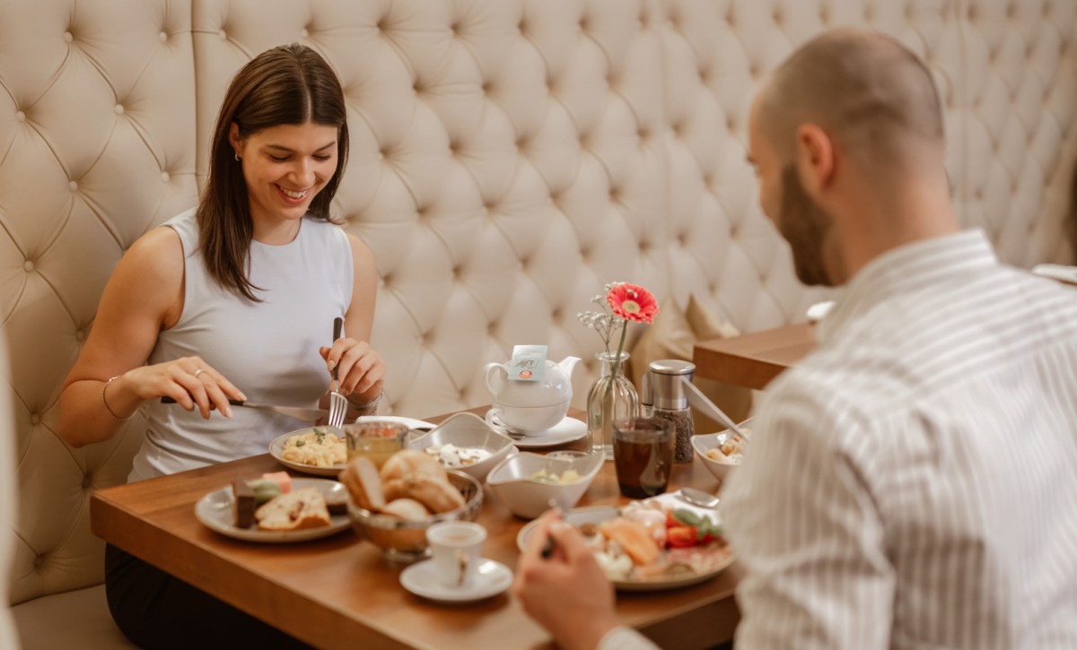 Genuss zu zweit beim Fr&uuml;hst&uuml;ck im stilvollen Ambiente des Hotel Rathaus Wien