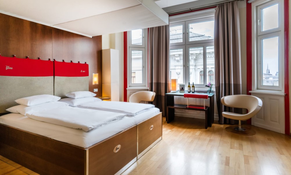 Superior Doppelzimmer im Hotel Rathaus Wien mit viel Platz zum Wohlf&uuml;hlen