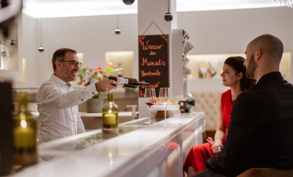 Genuss in der Weinbar des Hotel Rathaus Wien mit ausgew&auml;hlten &ouml;sterreichischen Weinen