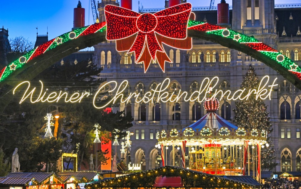 Wiener Christkindlmarkt am Rathaus &copy; Unsplash